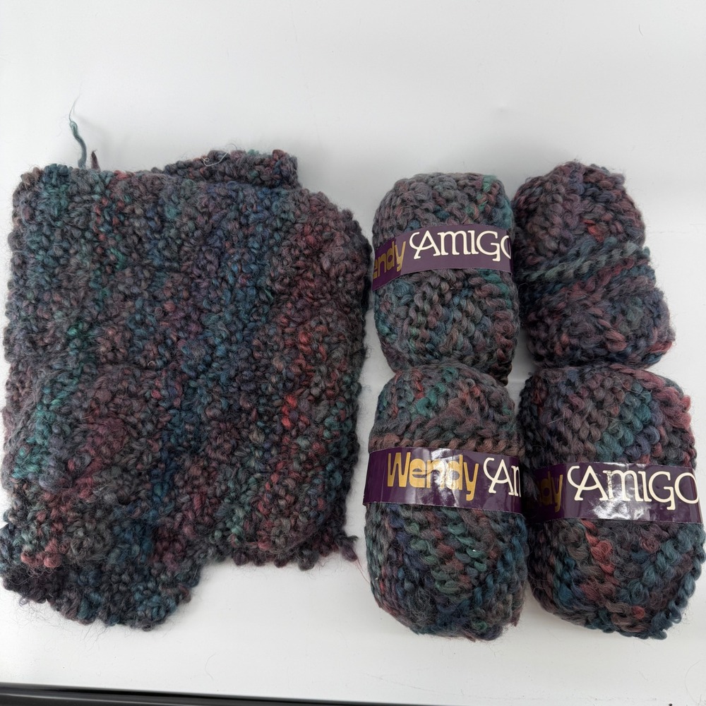 Wendy Amigo Yarn Lot 4 Skeins + Knitted Piece Shade 137 Wool Blend Purple Blue